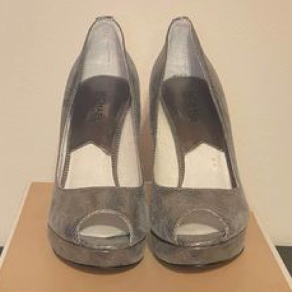 Michael Kors Heels NIB size 8.5 - Picture 2 of 5